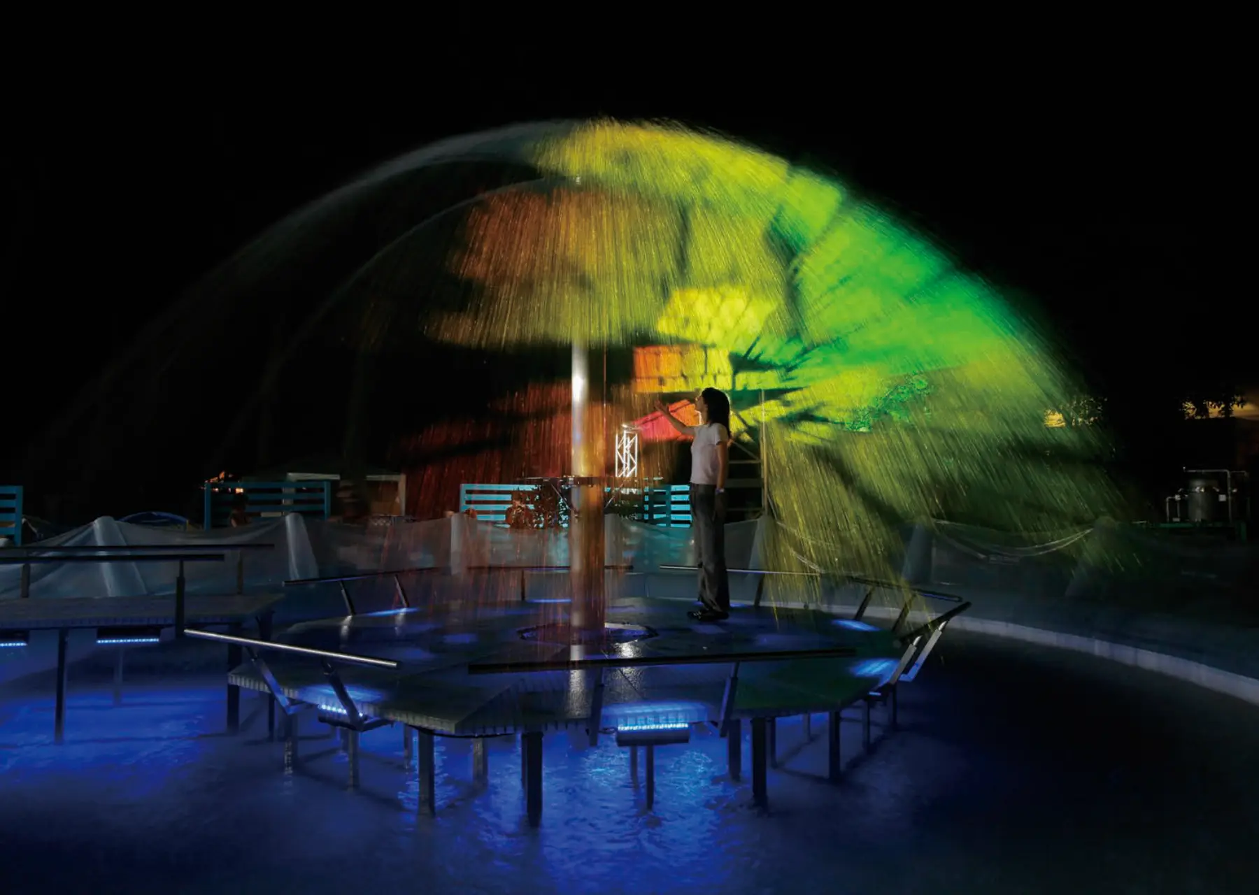 WATER DOME p.360–361